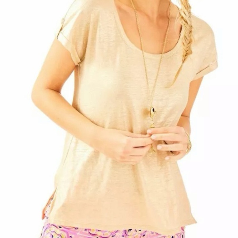 Lilly Pulitzer Inara Top Sand Dune Gold
Shimmer